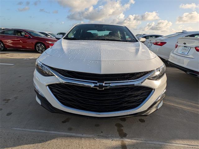 new 2024 Chevrolet Malibu car, priced at $22,162