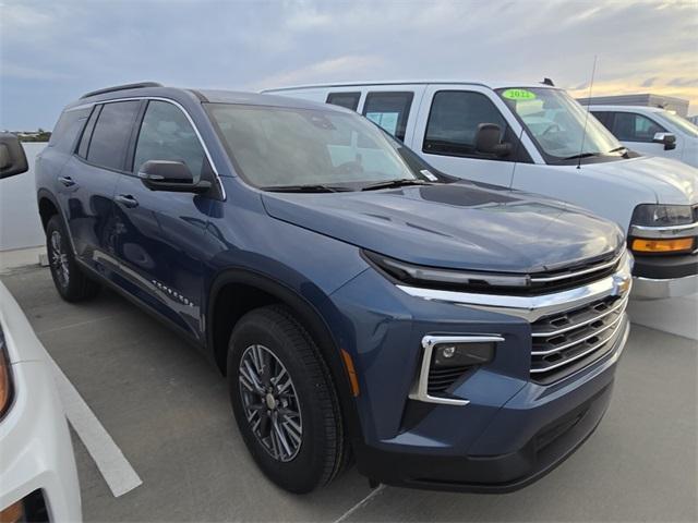 new 2025 Chevrolet Traverse car, priced at $42,495