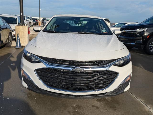 new 2024 Chevrolet Malibu car, priced at $22,231