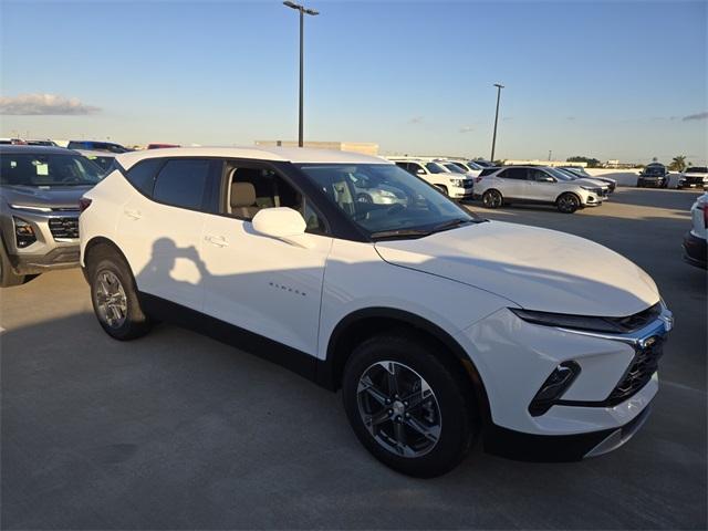 new 2025 Chevrolet Blazer car, priced at $31,375