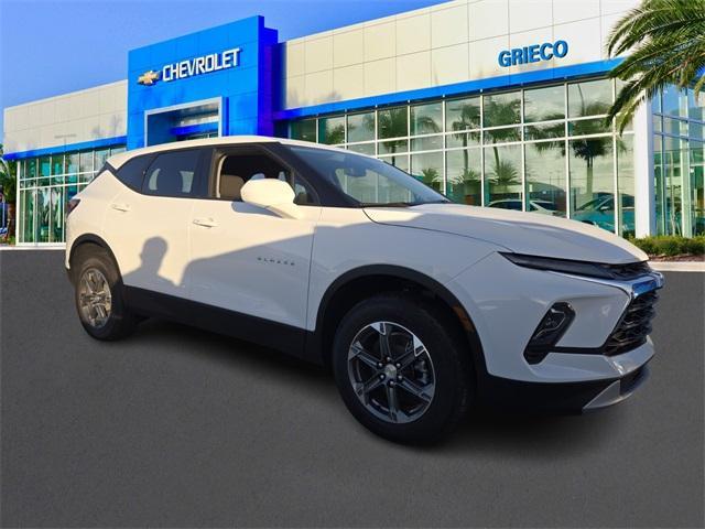 new 2025 Chevrolet Blazer car, priced at $31,375