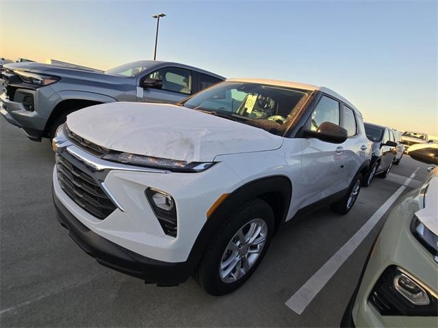 new 2025 Chevrolet TrailBlazer car, priced at $24,153