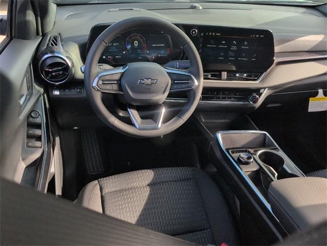 new 2026 Chevrolet Equinox car, priced at $28,040