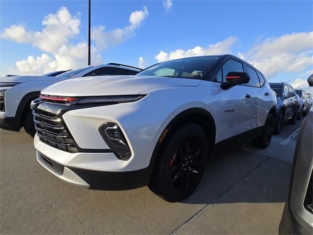 new 2025 Chevrolet Blazer car, priced at $36,611