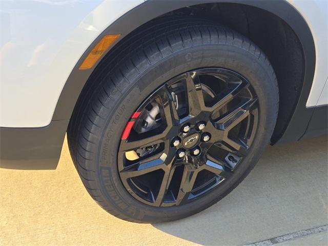 new 2025 Chevrolet Blazer car, priced at $36,611