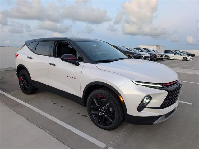 new 2025 Chevrolet Blazer car, priced at $32,611