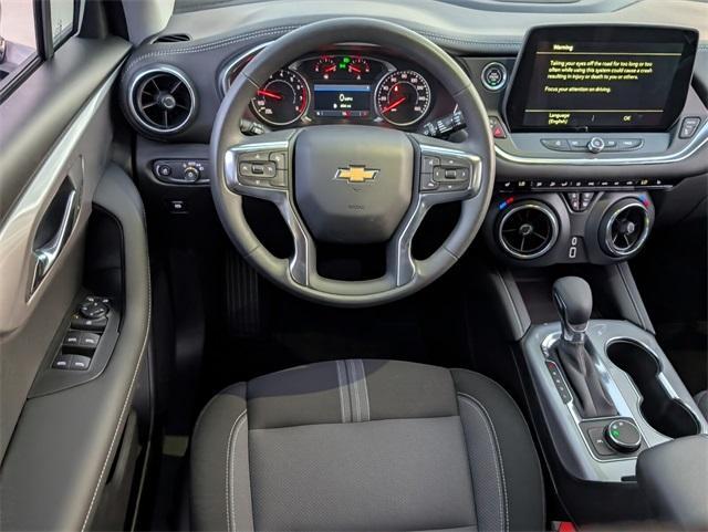 new 2025 Chevrolet Blazer car, priced at $32,611
