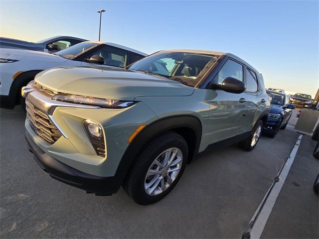 new 2025 Chevrolet TrailBlazer car, priced at $24,520