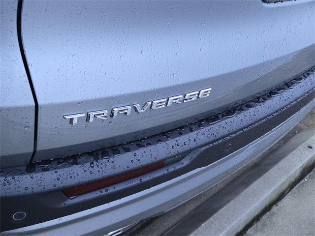 new 2025 Chevrolet Traverse car