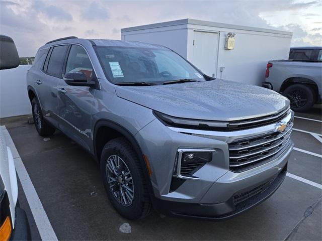 new 2025 Chevrolet Traverse car