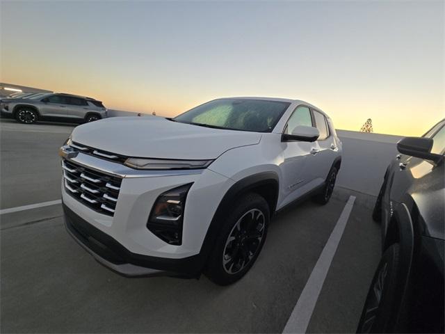 new 2025 Chevrolet Equinox car, priced at $27,304