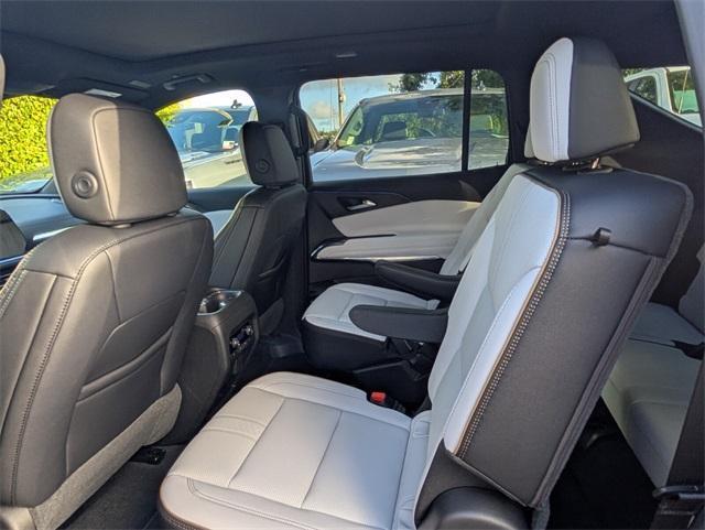 new 2025 Chevrolet Traverse car, priced at $54,327