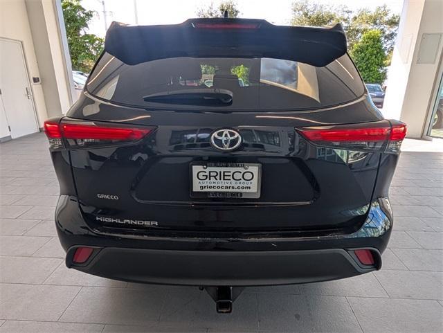used 2020 Toyota Highlander car, priced at $23,500