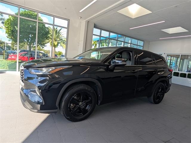 used 2020 Toyota Highlander car, priced at $23,500