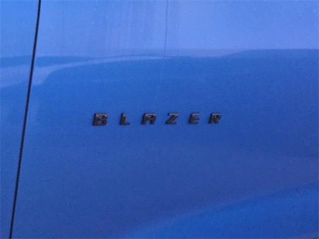 new 2025 Chevrolet Blazer car, priced at $33,625