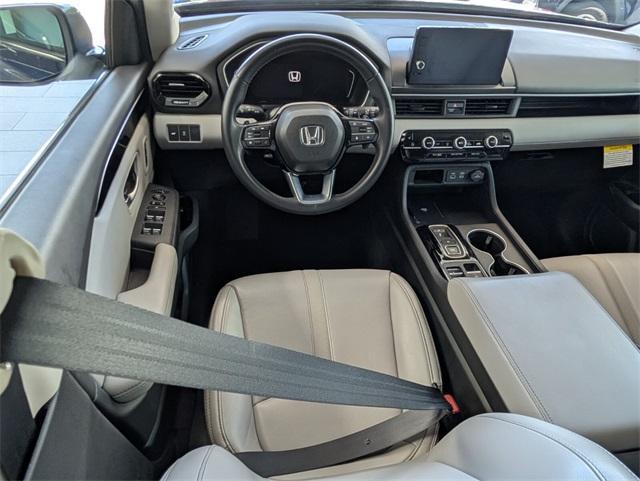 used 2025 Honda Pilot car, priced at $40,880