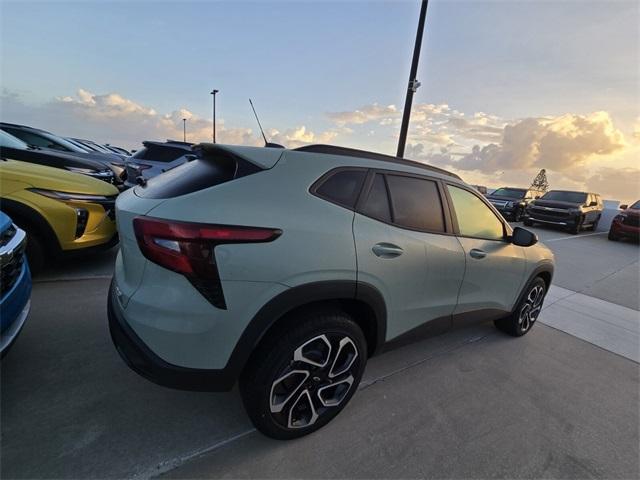 new 2024 Chevrolet Trax car