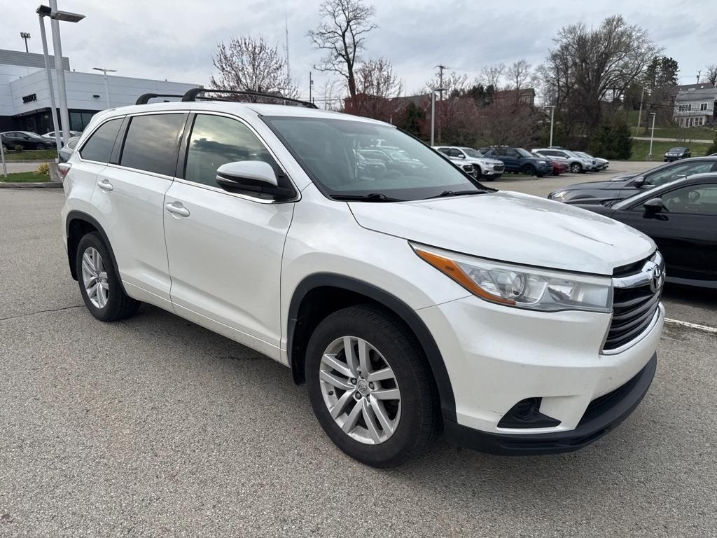 used 2015 Toyota Highlander car, priced at $17,346