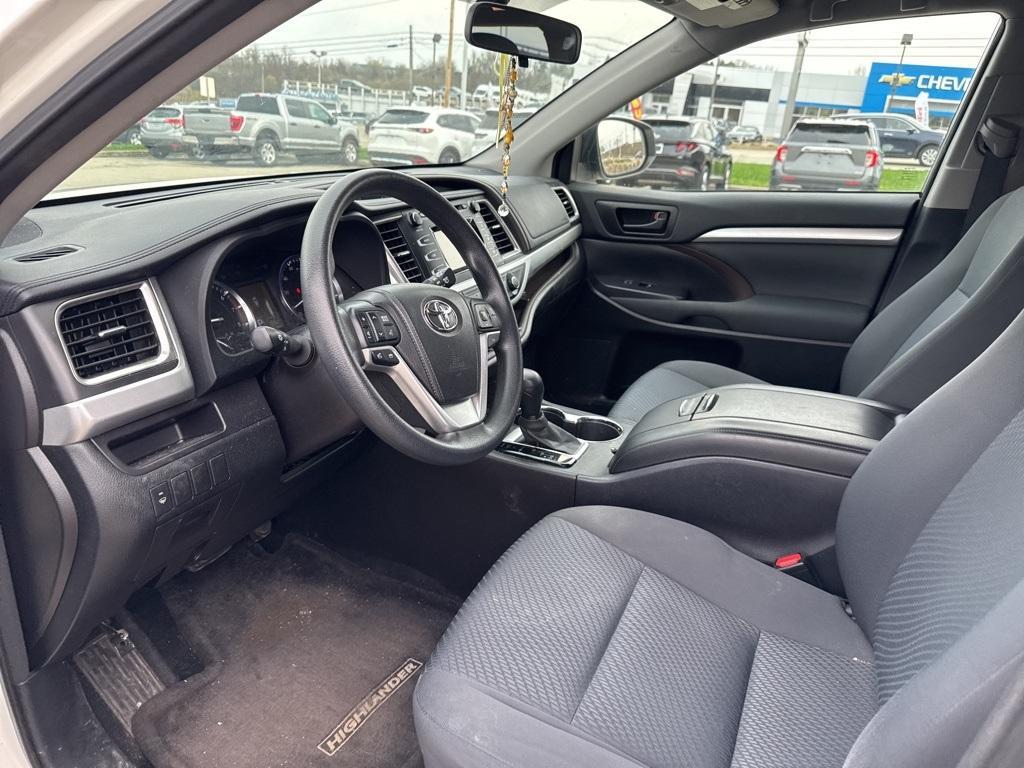 used 2015 Toyota Highlander car, priced at $17,346