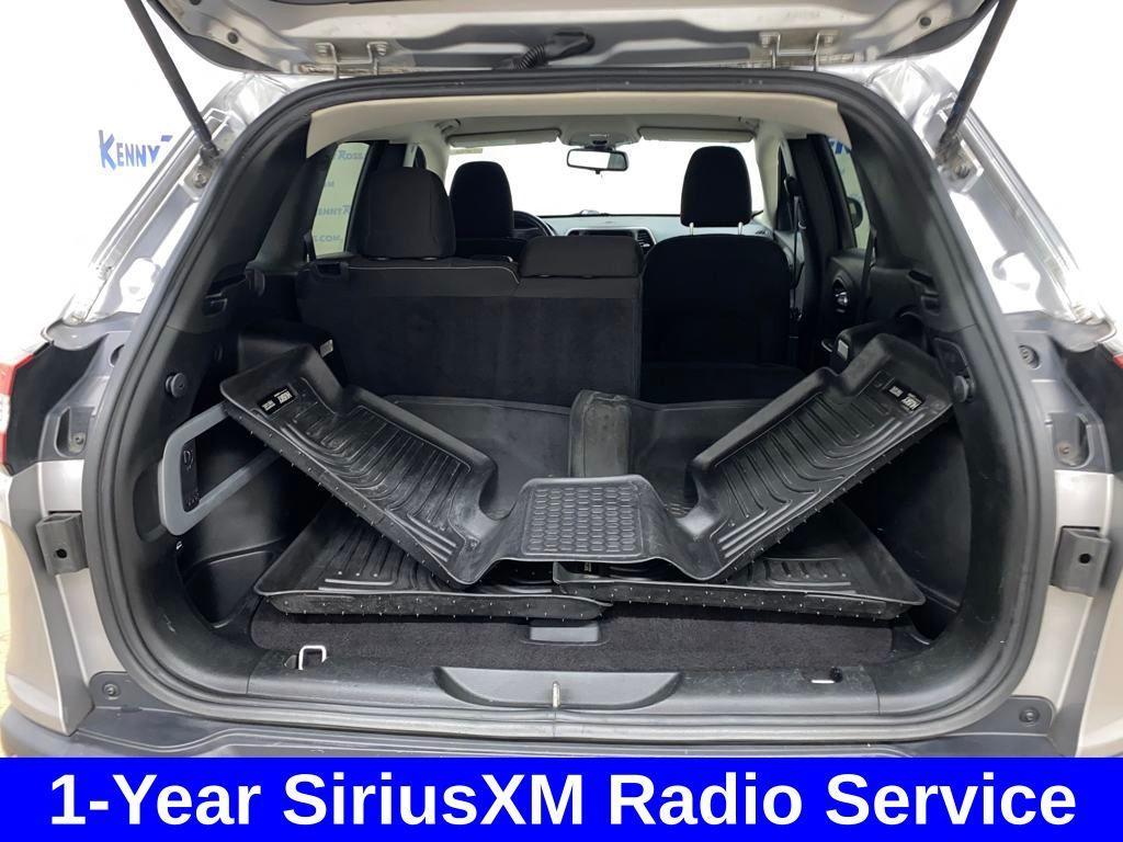 used 2015 Jeep Cherokee car, priced at $9,336