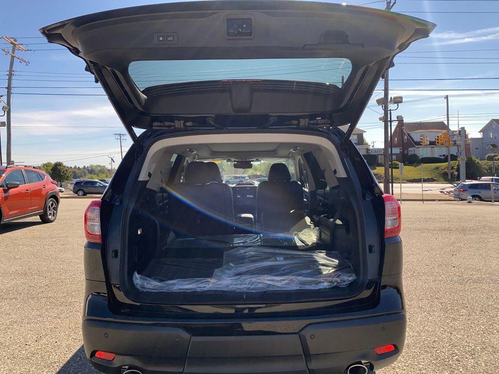 new 2025 Subaru Ascent car, priced at $51,776