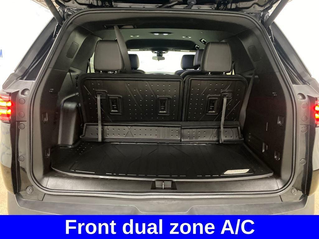 used 2023 Chevrolet Traverse car, priced at $33,731
