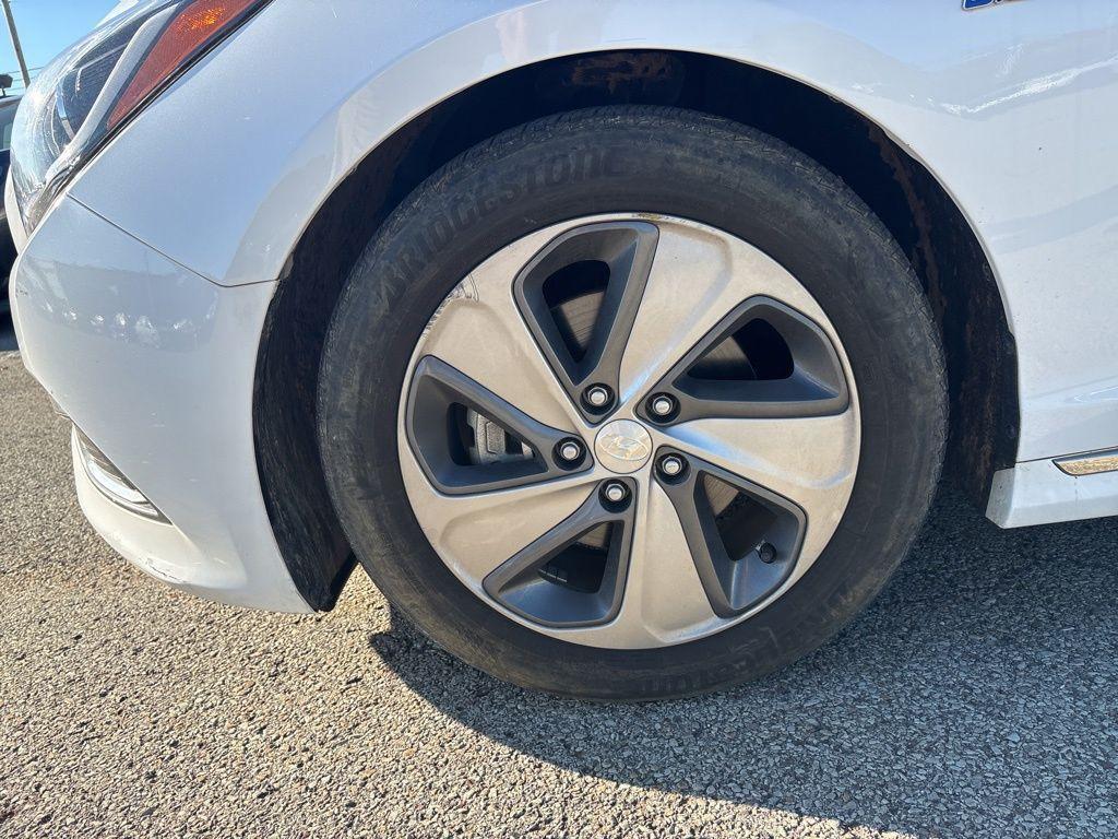 used 2017 Hyundai Sonata Hybrid car, priced at $17,898