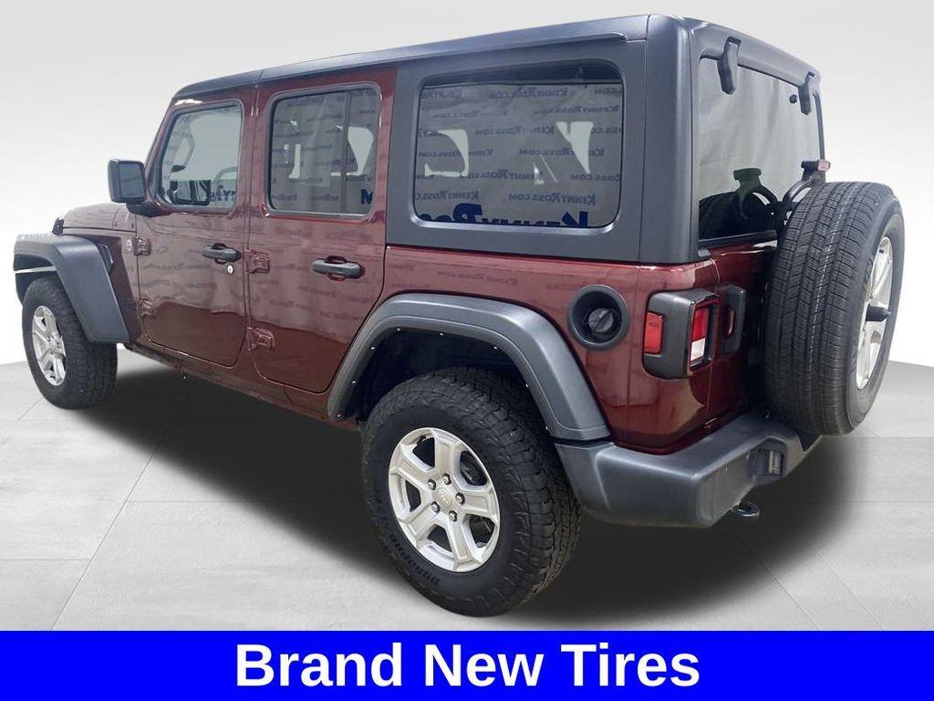 used 2021 Jeep Wrangler Unlimited car, priced at $27,372