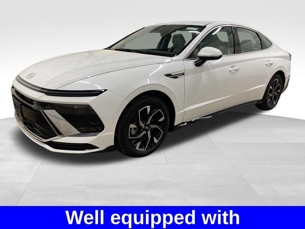 used 2024 Hyundai Sonata car, priced at $22,786