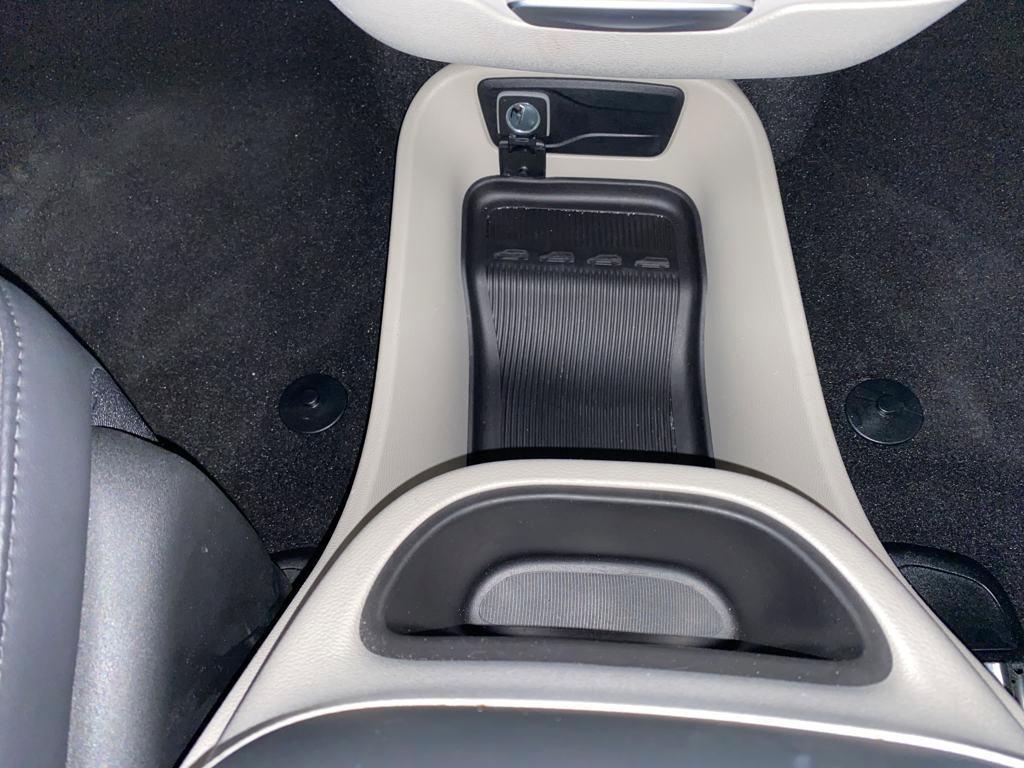 used 2024 Chrysler Pacifica car, priced at $31,344