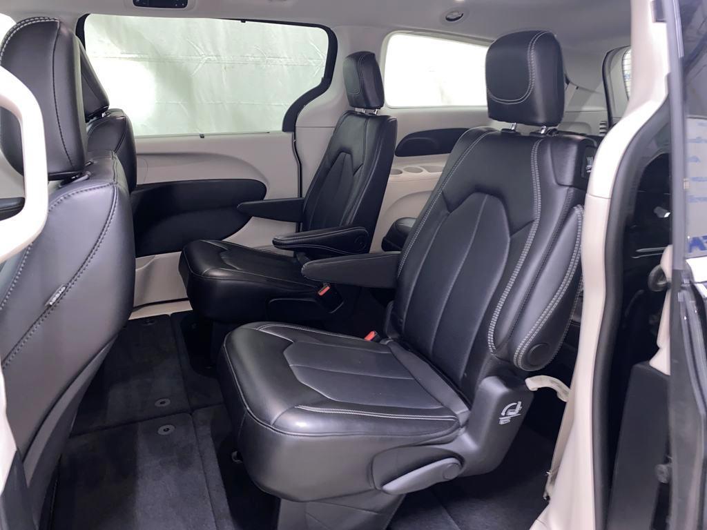 used 2024 Chrysler Pacifica car, priced at $31,344