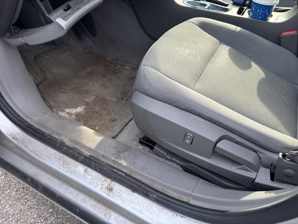 used 2015 Chevrolet Malibu car, priced at $9,167