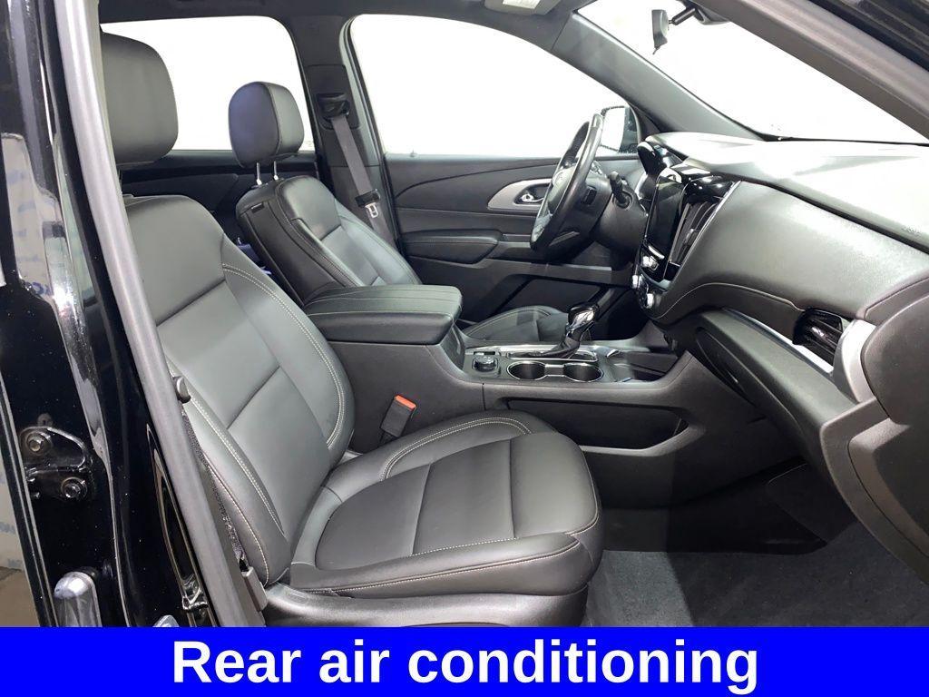 used 2022 Chevrolet Traverse car, priced at $31,394