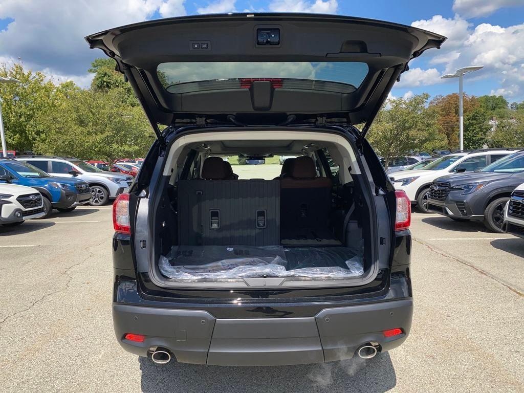 new 2025 Subaru Ascent car, priced at $52,170
