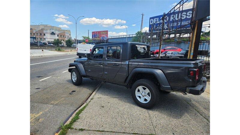 used 2023 Jeep Gladiator car, priced at $25,800
