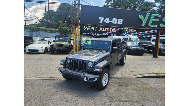 used 2023 Jeep Gladiator car, priced at $25,800