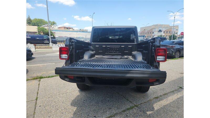 used 2023 Jeep Gladiator car, priced at $25,800