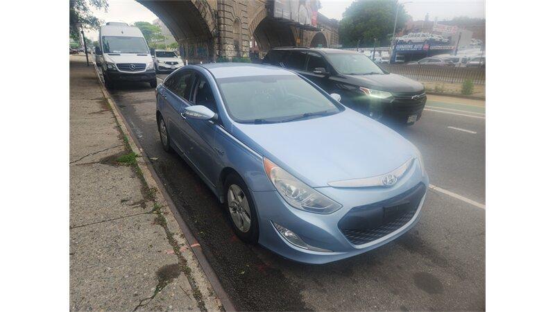 used 2012 Hyundai Sonata Hybrid car, priced at $7,800