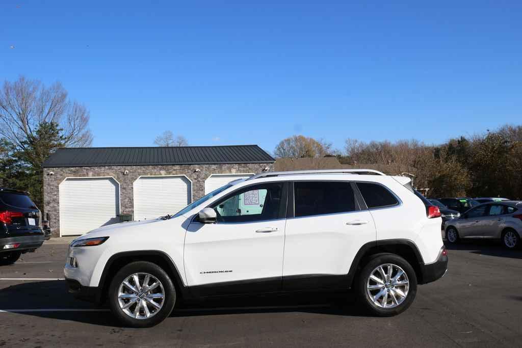 used 2015 Jeep Cherokee car, priced at $16,490