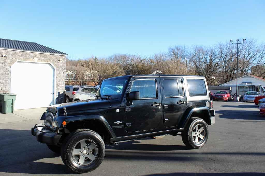 used 2015 Jeep Wrangler Unlimited car, priced at $17,290