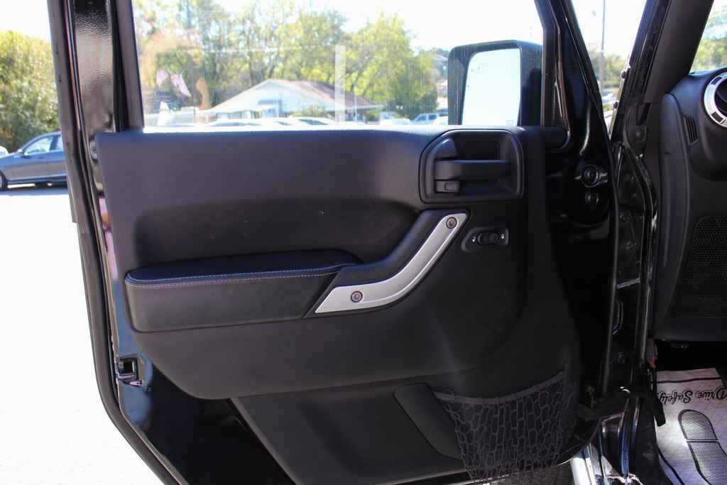 used 2015 Jeep Wrangler Unlimited car, priced at $14,990