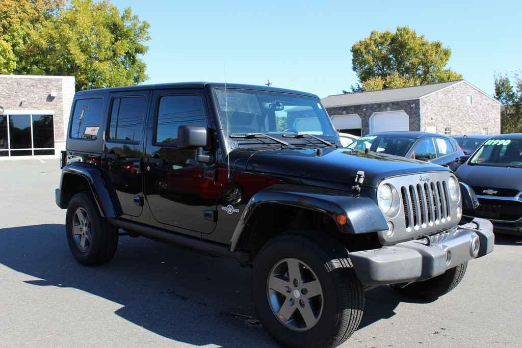 used 2015 Jeep Wrangler Unlimited car, priced at $14,990