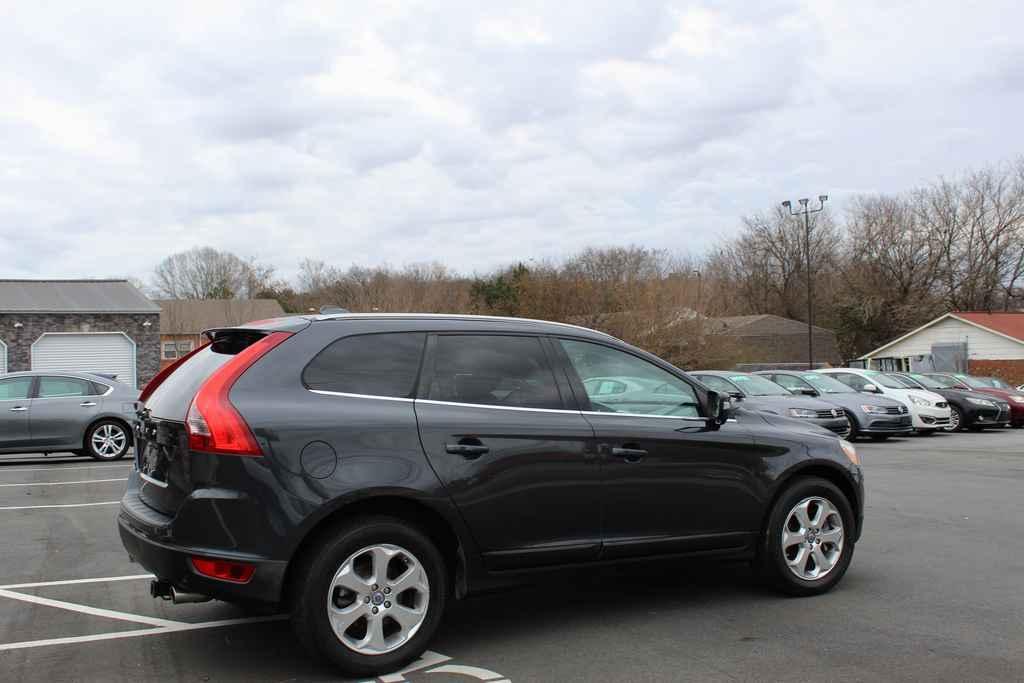 used 2013 Volvo XC60 car, priced at $9,290