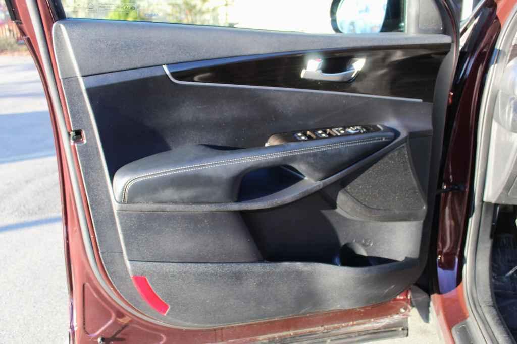 used 2019 Kia Sorento car, priced at $11,790