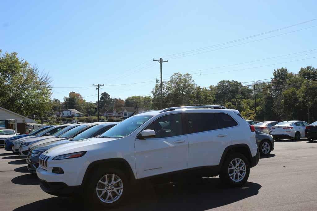 used 2014 Jeep Cherokee car, priced at $10,490