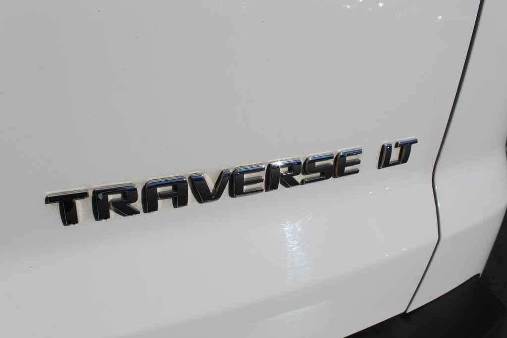 used 2011 Chevrolet Traverse car, priced at $10,990