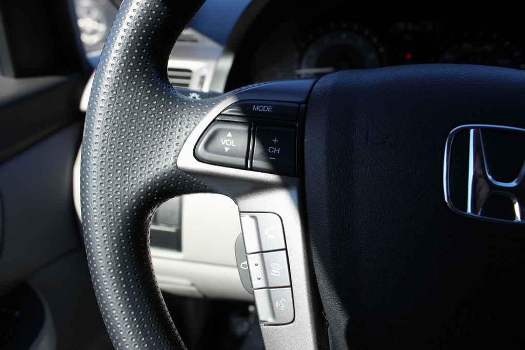 used 2017 Honda Odyssey car, priced at $13,990