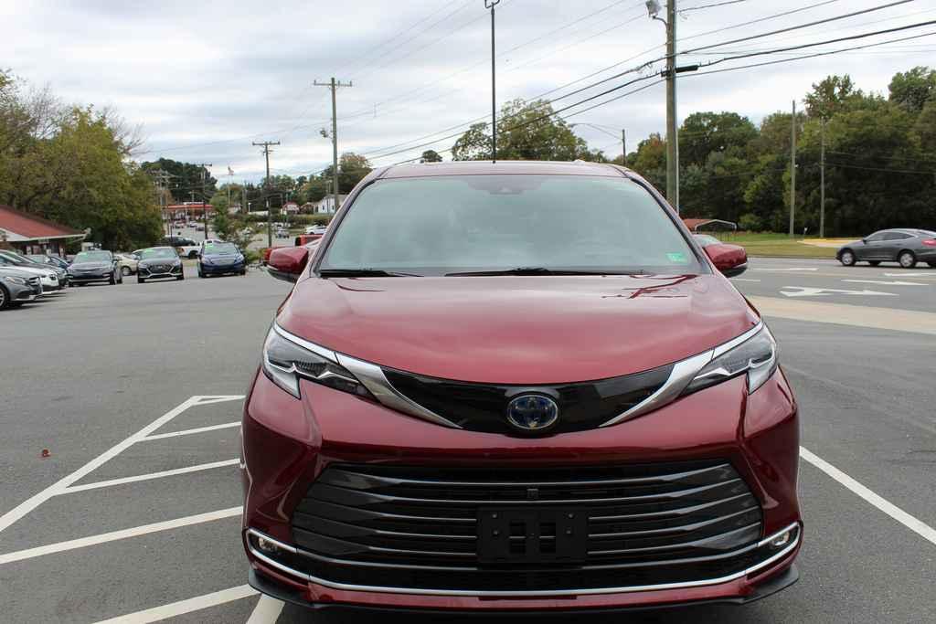 used 2022 Toyota Sienna car, priced at $47,790
