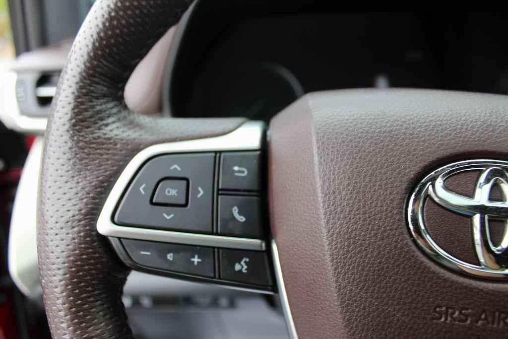 used 2022 Toyota Sienna car, priced at $47,790