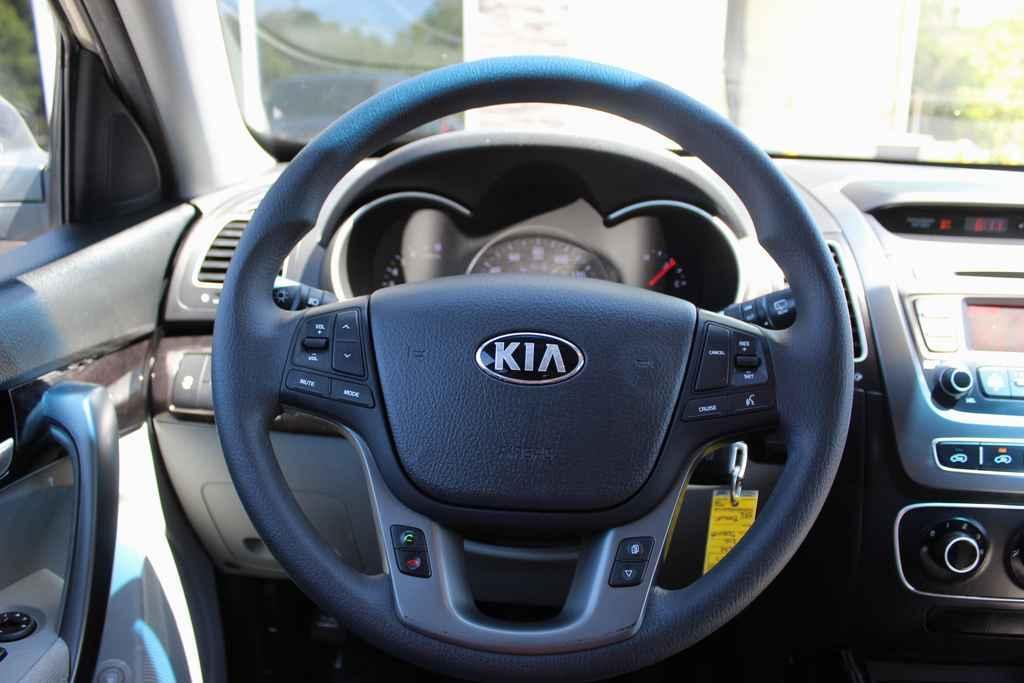 used 2014 Kia Sorento car, priced at $10,990